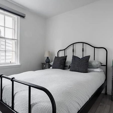 Edinburgh Castle Apartment Extérieur photo