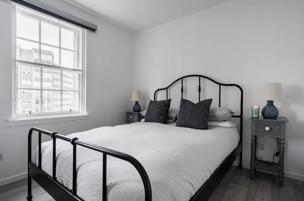 Edinburgh Castle Apartment Extérieur photo